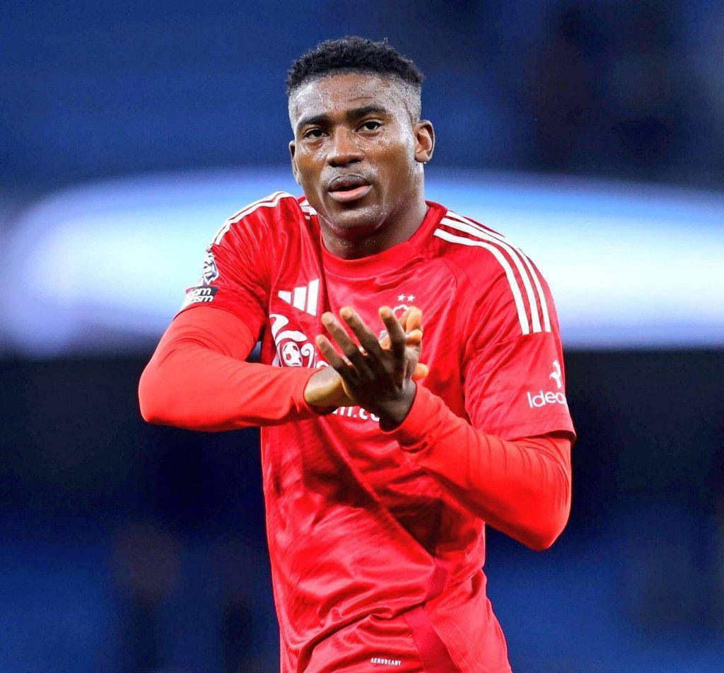 欧联杯之夜:诺丁汉森林迎战费内巴切,传统豪强展现全新风貌